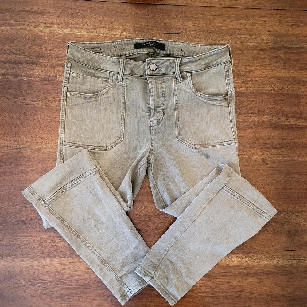 Liverpool Drew olive green ankle cargo stretch skinny jeans . EUC 8/29